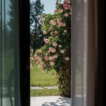 Residenze Di La' Dal Fiume Country house *