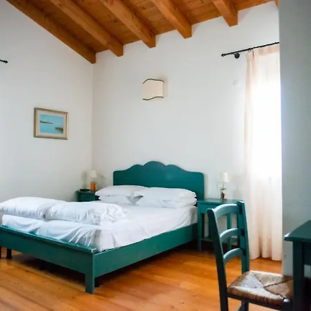 Residenze Di La' Dal Fiume Country house *