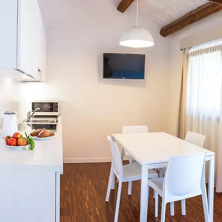 Residenze Di La' Dal Fiume Country house