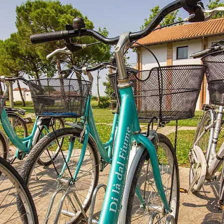 Residenze Di La' Dal Fiume カオルレ