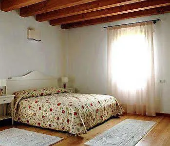 Residenze Di La' Dal Fiume カオルレ