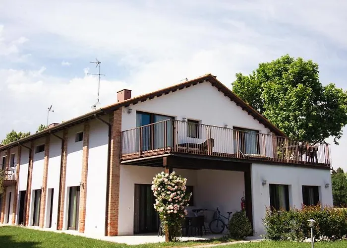 Residenze Di La' Dal Fiume カオルレ