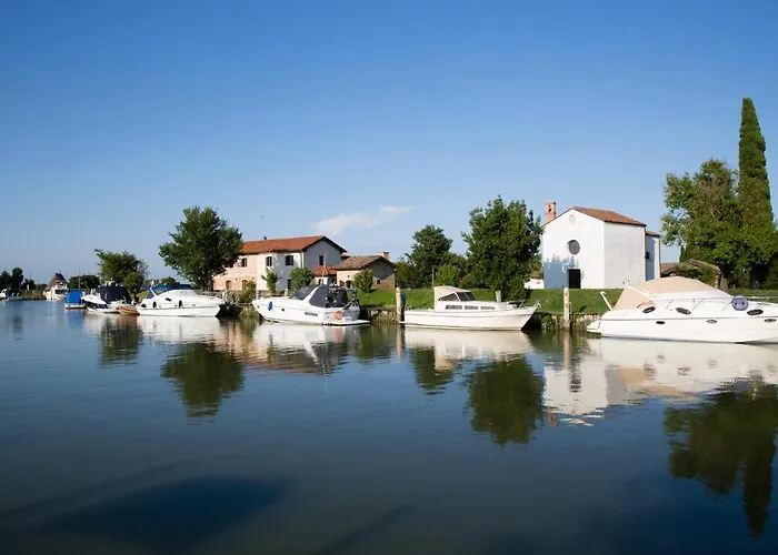 アパートホテル Residenze Di La' Dal Fiume 3*